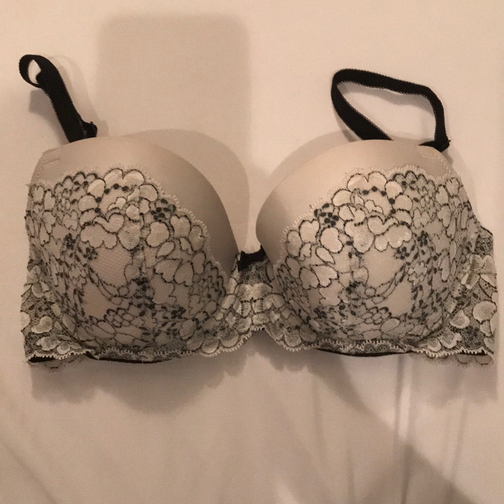 VS White & Black lace DreamAngels bra